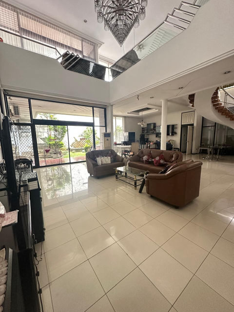 Dijual Rumah Komersial Jalan Raya Satelit