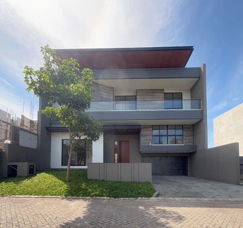 Dijual Rumah Pakuwon Indah Cluster Lisbon Baru Gress