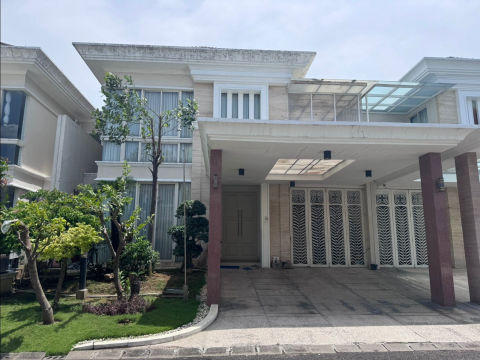 Dijual Rumah Pakuwon Indah Cluster Lariz Wood