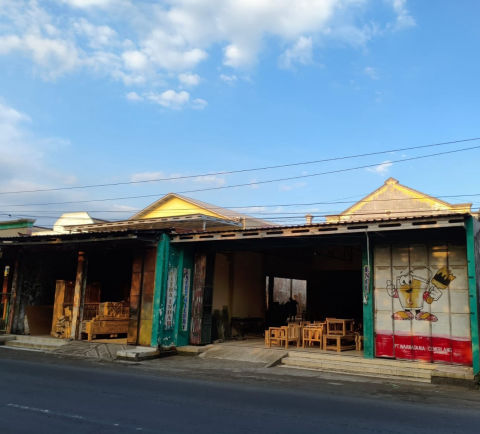 Dijual Bangunan Komersial Jalan Provinsi Pasuruan