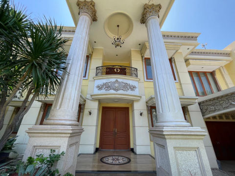 Dijual Rumah Pakuwon City Cluster Laguna Regency