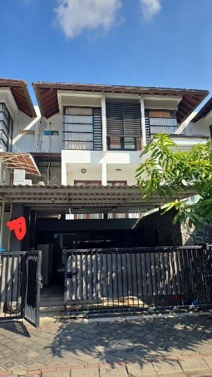 Dijual Rumah Graha Family