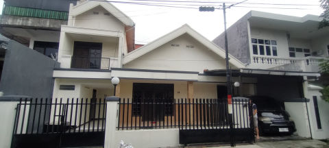Dijual Rumah Darmo Permai Utara