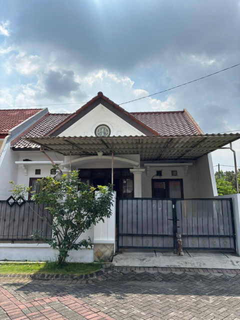 Dijual / Disewa Rumah Graha Sampurna Wiyung