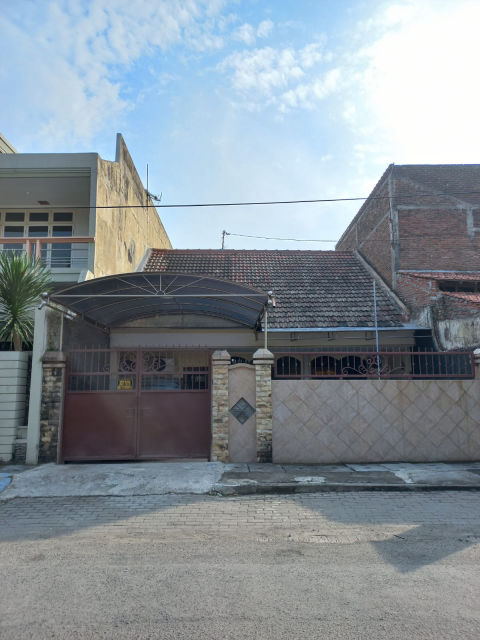 Dijual Rumah Kos Dukuh Kupang Timur