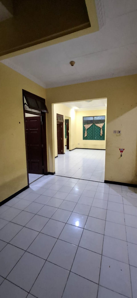 Disewa Rumah Jalan Sutorejo