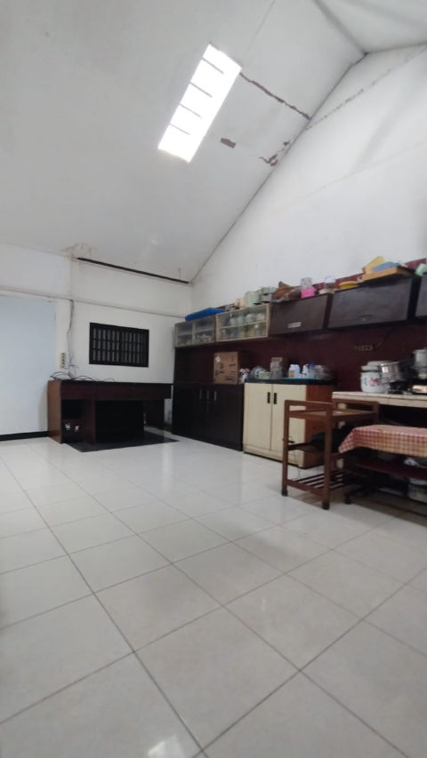 Dijual / Disewa Rumah Jalan Klampis