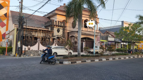Dijual Rumah Jalan Kalimantan GKB Gresik