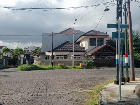 Dijual Rumah Klampis Anom Wisma Mukti