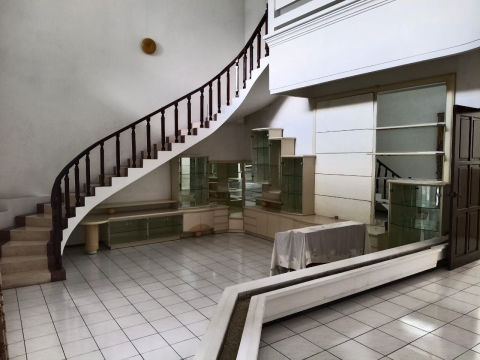 Dijual Rumah Manyar Kertoarjo