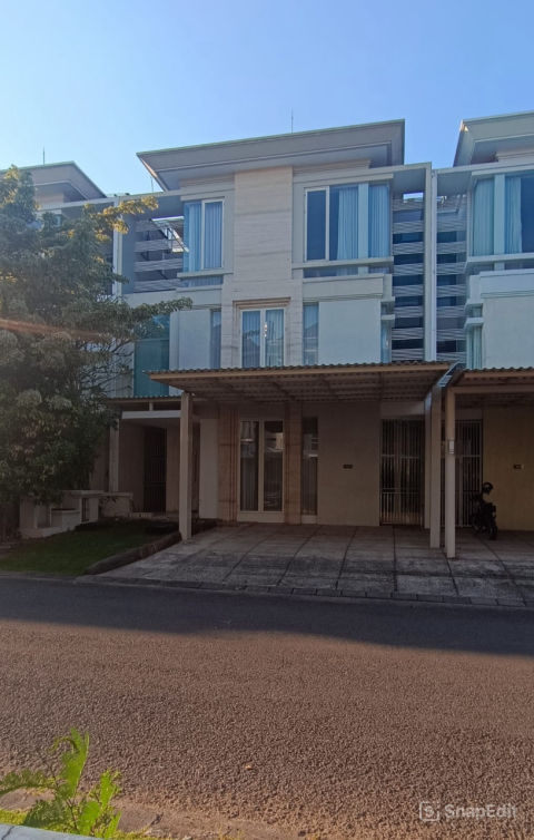 Dijual / Disewa Rumah Pakuwon Indah