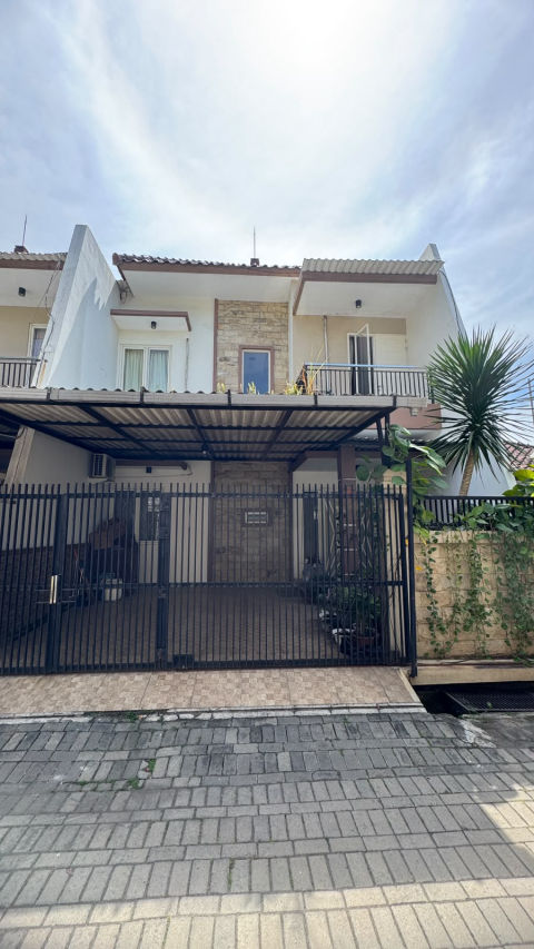 Dijual Rumah Gayung Kebonsari