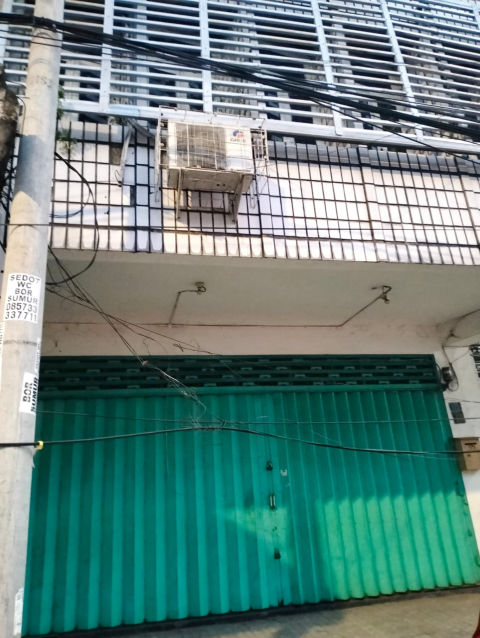 Dijual Ruko Koemrsial Jalan Raya Kapasan