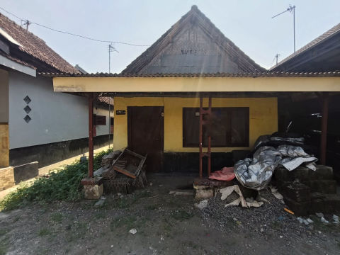 Dijual Rumah Hitung Tanah Jalan Merapi, Krembung Sidoarjo