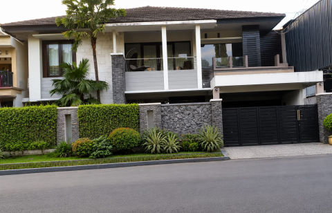Dijual Rumah Komersial Kediri