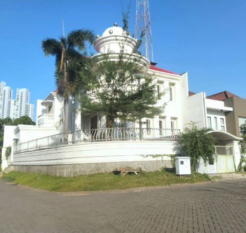 Dijual Rumah Pakuwon Indah Cluster Villa Valensia