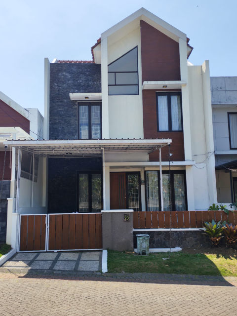 Dijual Rumah Greenland Tidar Malang