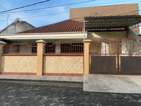 Dijual / Disewa Rumah Jalan Ngagel