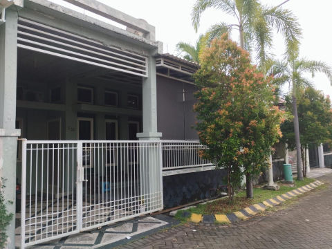 Dijual Rumah Central Park Gunung Anyar Regency