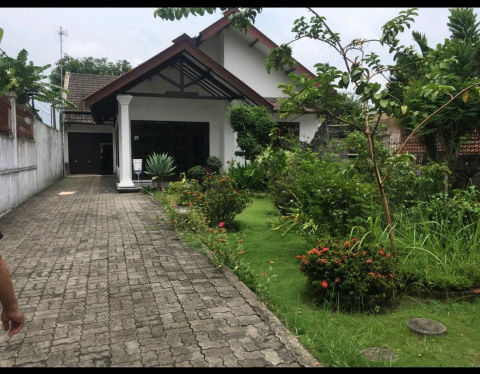 Dijual / Disewa Rumah Villa Tretes Jalan Raya Prigen