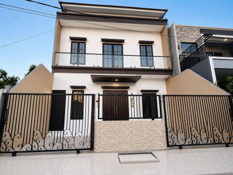 Dijual Rumah Babatan Pantai Minimalis Baru Gress