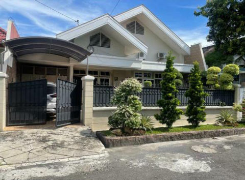 Dijual Rumah Dharmahusada Indah