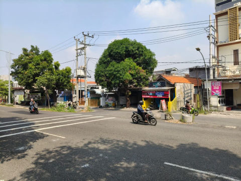 Dijual Komersial Bangunan Jalan Merr