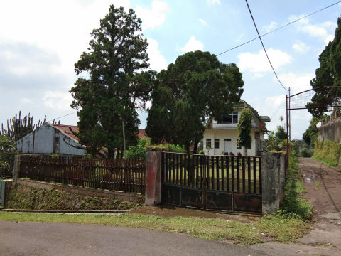 Dijual Rumah Villa Jalan Bromo Prigen Tretes