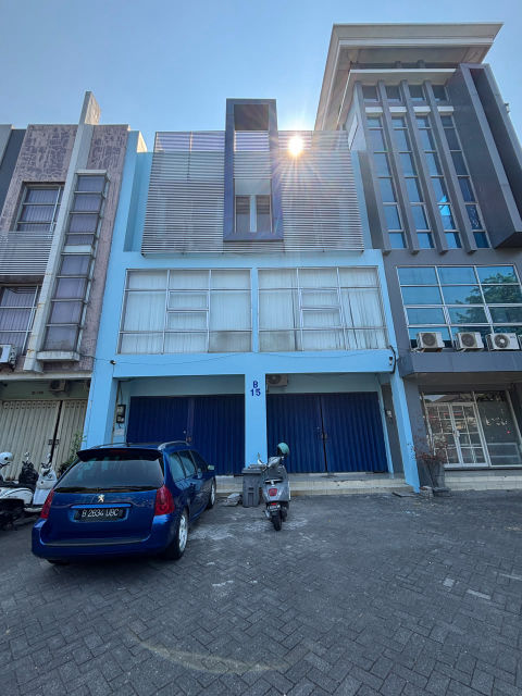 Disewa Ruko Komersial Adamas Pattimura
