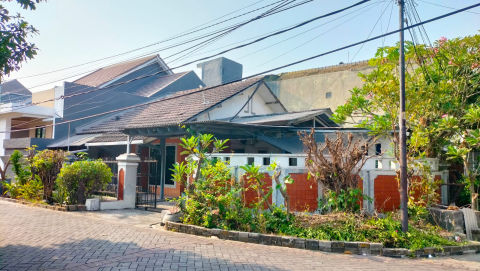 Dijual Rumah Gayung Kebonsari