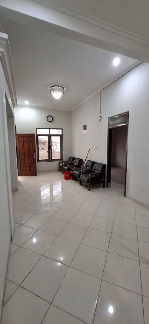 Disewa Rumah Jalan Sutorejo
