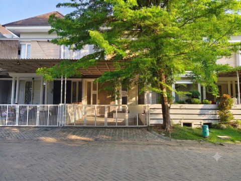 Dijual Rumah Wisata Semanggi