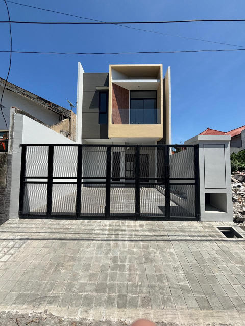 Dijual Rumah Darmo Permai