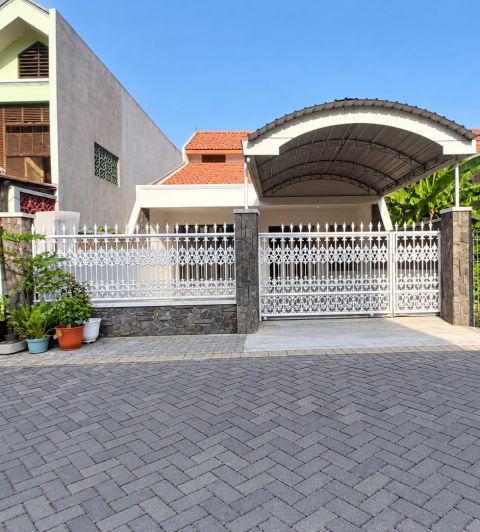 Dijual Rumah Semampir Tengah