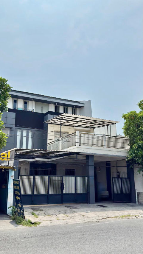 Dijual Ruko Komersial Ngagel Madya