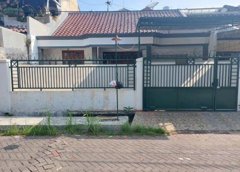 Dijual Rumah Simpang Darmo Permai Selatan
