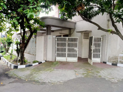 Dijual Rumah Darmo Permai Timur