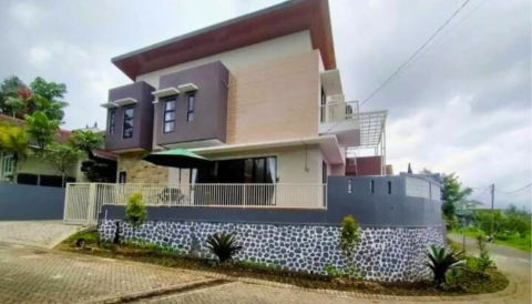 Dijual Villa Panderman Hills, Malang