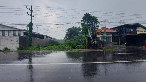 Disewa Tanah Komersial Raya Menganti
