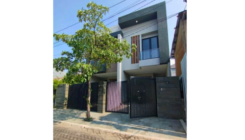 Dijual Rumah Manyar