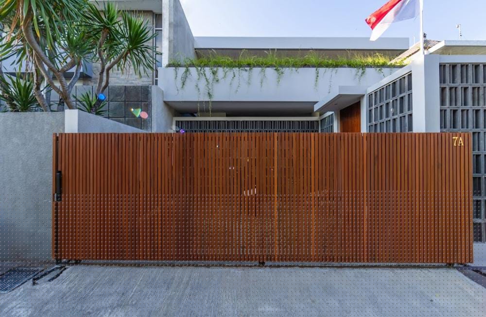 Dijual Villa Jalan Bidadari Seminyak Badung Bali