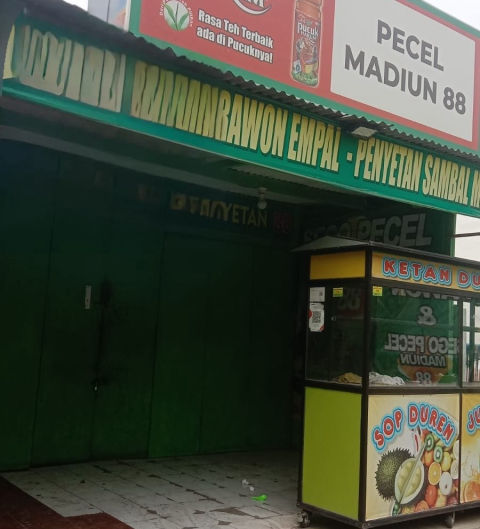 Dijual Rumah Usaha Raya Wiyung