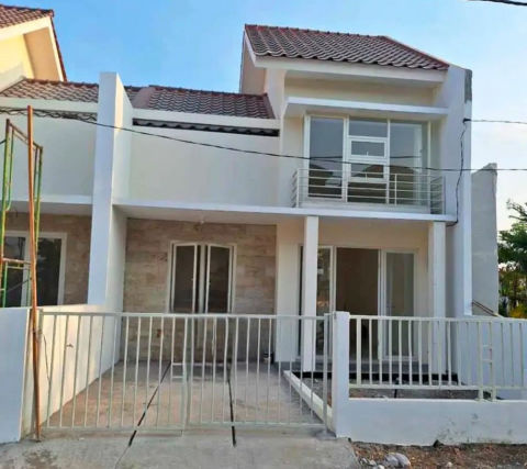Dijual Rumah Greenlake Wonorejo