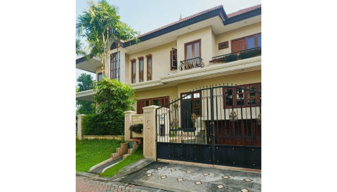 Dijual Rumah Graha Family Blok C