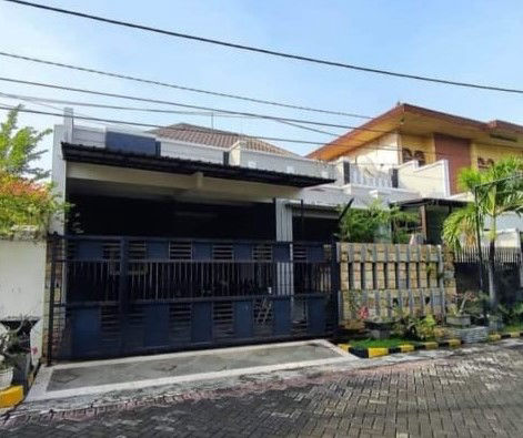Dijual Rumah Bratang