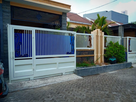 Dijual Rumah Oasis Sememi