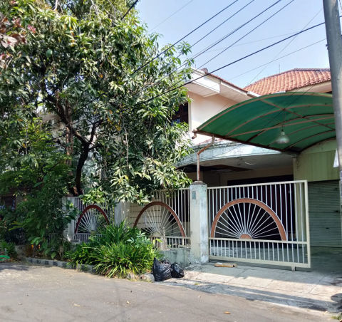 Dijual Rumah Darmo Permai Utara