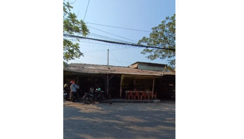 Dijual Rumah Komersial Hitung Tanah Jalan Wiyung