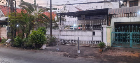 Dijual / Disewa Rumah Pucang Adi