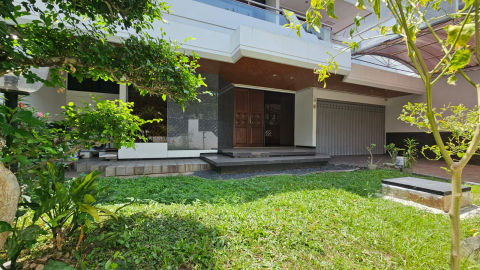 Dijual Rumah Dharmahusada Indah